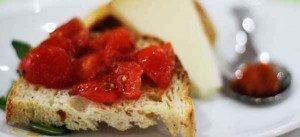 Pane-Pomodoro-gustare