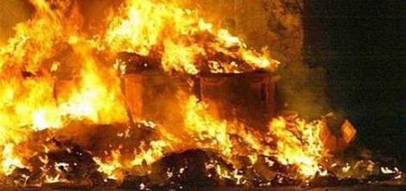 Incendio nel sito di stoccaggio a Sarno, M5S: “No alla riapertura”