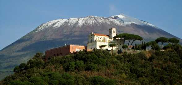 S.O.S. ai piedi del Colle di Sant’Alfonso: “Siamo isolati, allagati e sporchi”