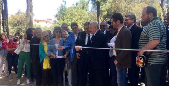 De Luca taglia il nastro di  Biobanca