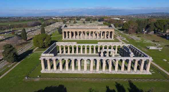 Denuncia del M5S: “Presunti abusi edilizi nel parco archeologico di Paestum”