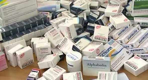 Nascondevano anabolizzanti a casa, arrestati titolare ed aiutante di una palestra