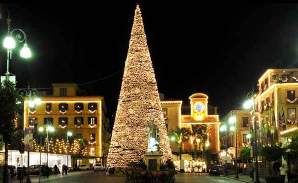 Natale 2018, a Sorrento “M’illumino d’inverno” 🗓