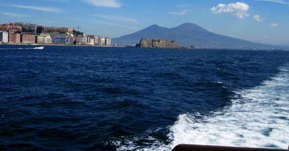 Napoli per Napoli, al via domenica le giornate per la pulizia delle piazze e del mare