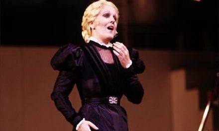 Itinerari religiosi natalizi: a Torre del Greco Katia Ricciarelli, Tony Esposito e Antonello Rondi