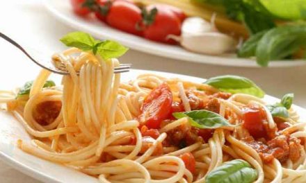 Vedi Napoli e poi mangia: scopri il programma della kermesse sulla tipicità gastronomica. Eventi fino all’1 maggio