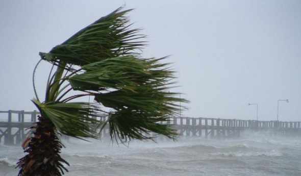 Campania, allerta meteo dalle 18: venti forti su tutto il territorio