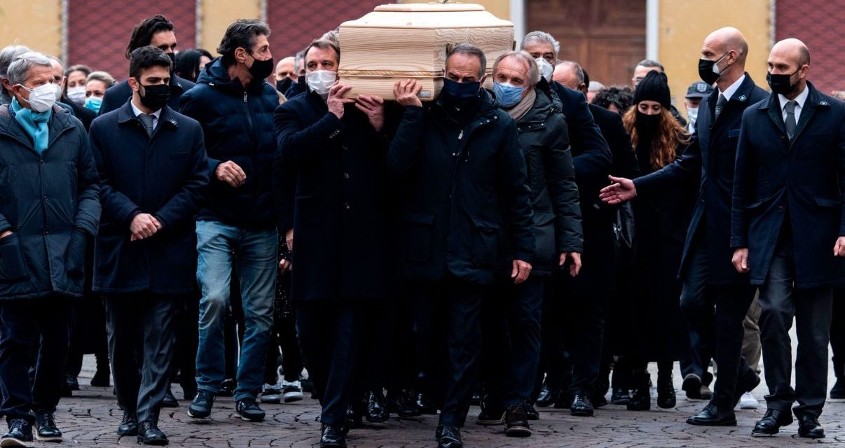 Furto in casa di Paolo Rossi durante il suo funerale