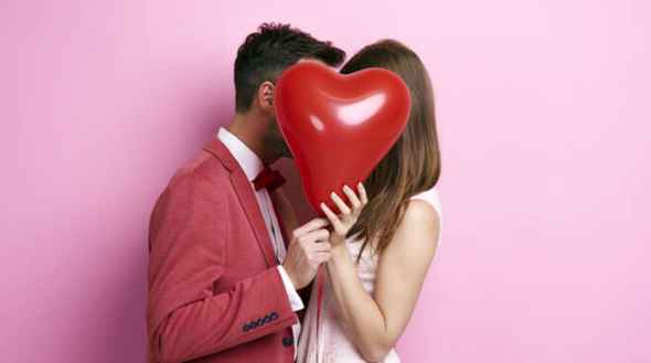 Giornata mondiale del bacio, gesto d’amore che fa bene anche alla salute