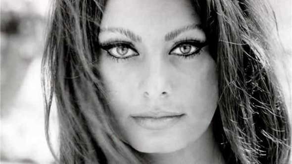 Auguri a Sophia Loren, la diva più amata compie gli anni