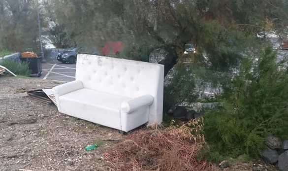 Portici, M5S: L’ultimo “sfregio” a Ciro a Mare, rifiuti di ogni genere