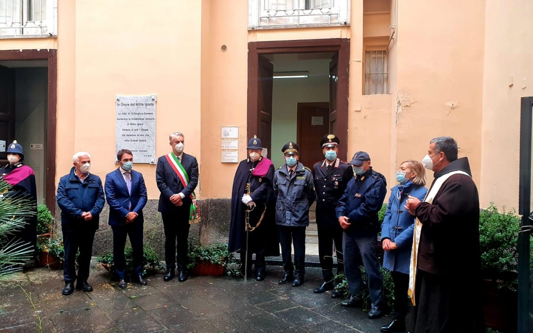 “Giornata dell’ Unita’ Nazionale  e delle Forze Armate”. Nel centenario, scoperta una targa al Milite Ignoto,  alla presenza delle autorità civili e militari