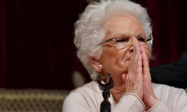 Giornata della memoria, il sindaco di Ercolano “ricalca” Liliana Segre