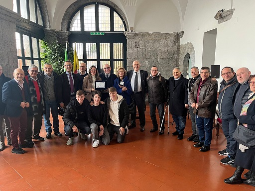 Una medaglia per commemorare il giudoca napoletano Franco Ferrieri