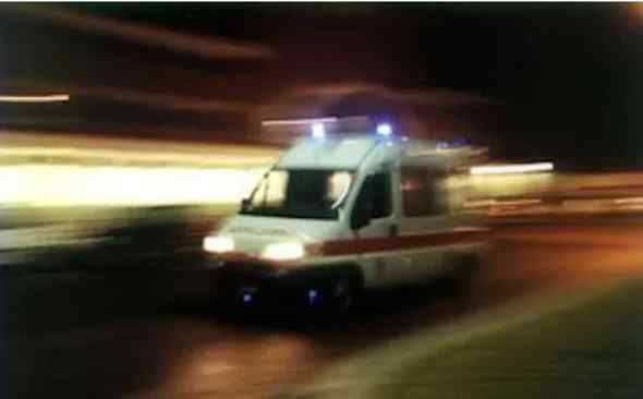 Due incidenti stradali nella stessa notte, una 21enne morta sul colpo e un’altra in gravi condizioni