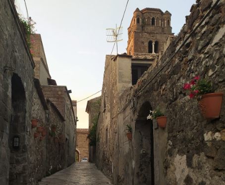 E’ in Campania il borgo delle fate, fantasmini e spiritelli: ecco dove si trova e cosa c’è da visitare
