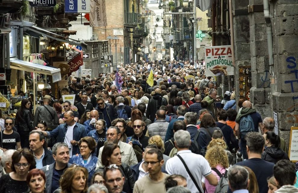 Boom di visitatori a Napoli, al via i controlli del Nucleo Polizia Turistica nei luoghi più frequentati