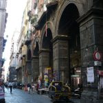 Greca, gotica, secolare e misteriosa: è questa la strada più antica di Napoli