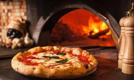 Giugno è “Pizza Village”, a Napoli l’imperdibile kermesse a base di gusto e musica. Scopri dove e quando