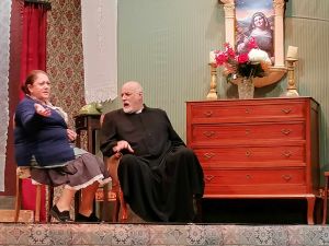 “Nu Paese Arrevutato”, in scena col Teatro di Donna Peppa