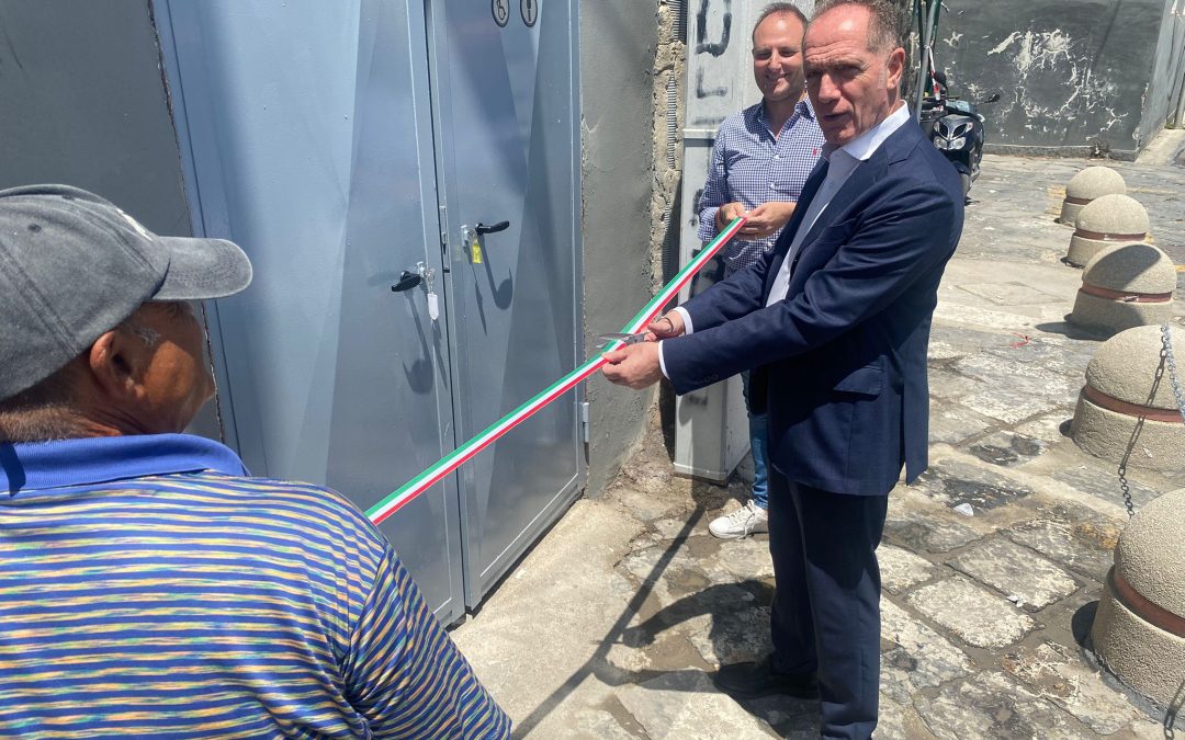Torre del Greco, inaugurati i servizi igienici al molo di ponente del porto