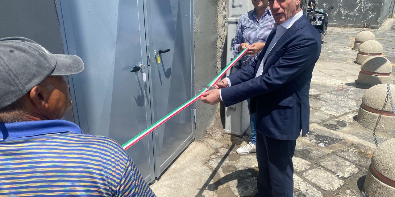 Torre del Greco, inaugurati i servizi igienici al molo di ponente del porto