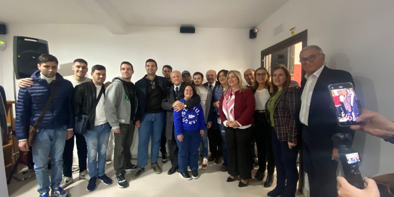 “Natale di corallo” per i 14 ragazzi autistici partecipanti al laboratorio di “Sulle ali dell’Airone”