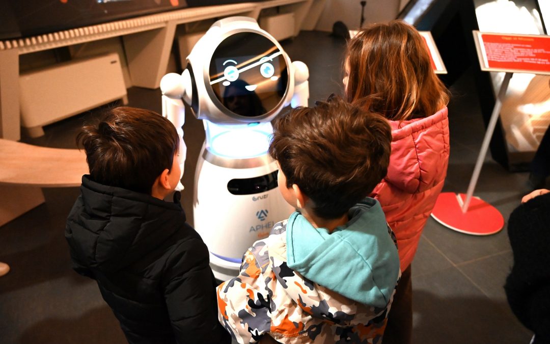 Arriva a Città della Scienza Aphel, il primo robot umanoide guida museale al Museo Corporea