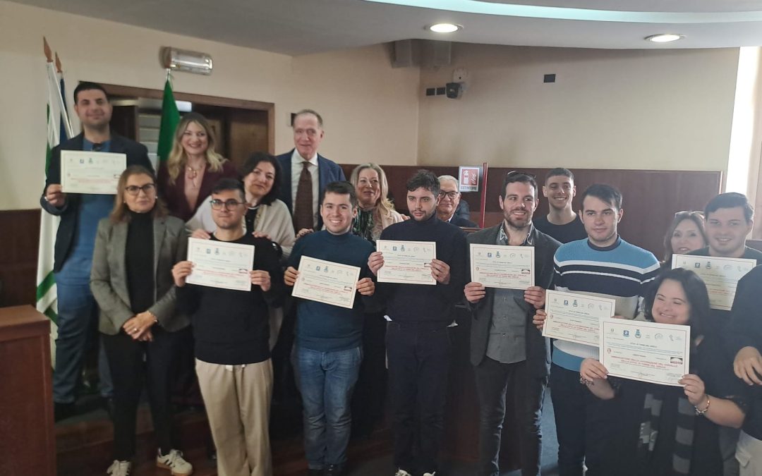 Torre del Greco, proclamati tredici ambasciatori del corallo. Sono i ragazzi che hanno partecipato al progetto “Sulle ali dell’airone”