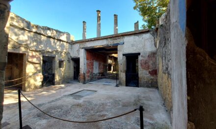 Dopo quasi trent’anni riapre al Parco archeologico di Ercolano la Casa del Mobilio Carbonizzato