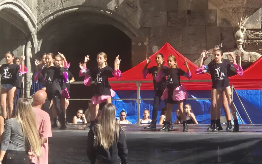 Danza in Prima – Il Cortile del Maschio Angioino trasformato in palcoscenico a cielo aperto
