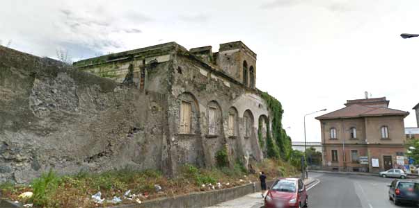 Crolla una villa storica a via Cesare Battisti